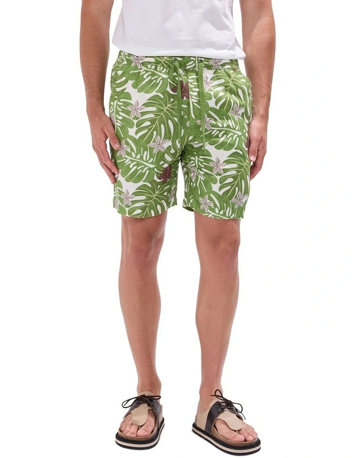 High Hopes Linen Short in Green image 2