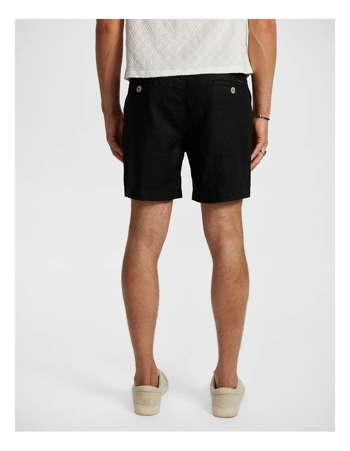 Manta Linen Short in Black image 2