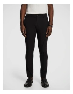 Performance Chino in Black