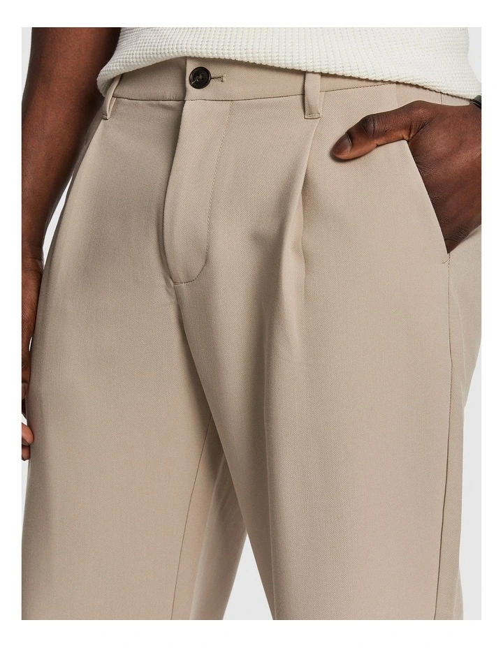 Amir Wide Chino in Natural image 4