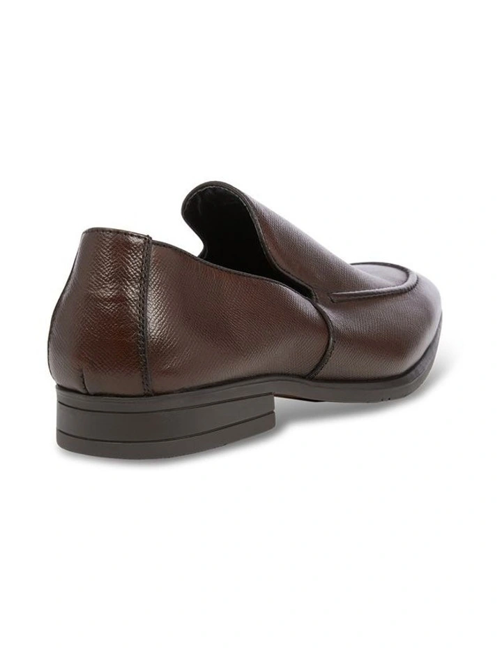 Mercer Textured Loafer in Chocolate image 2
