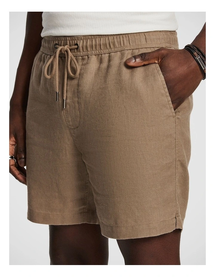 Manta Pure Linen Short in Mocha image 4