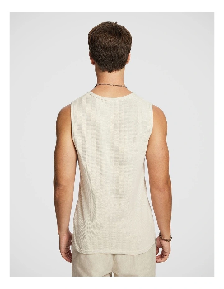 Baxter Singlet in Natural image 2