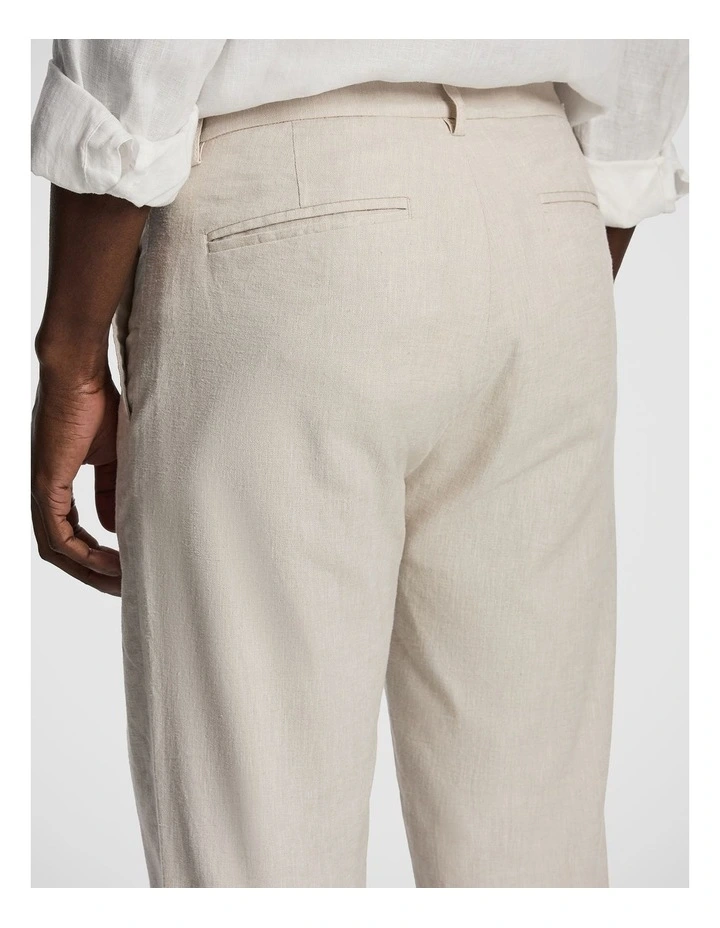 Huxley Linen Blend Chino in Cream image 4