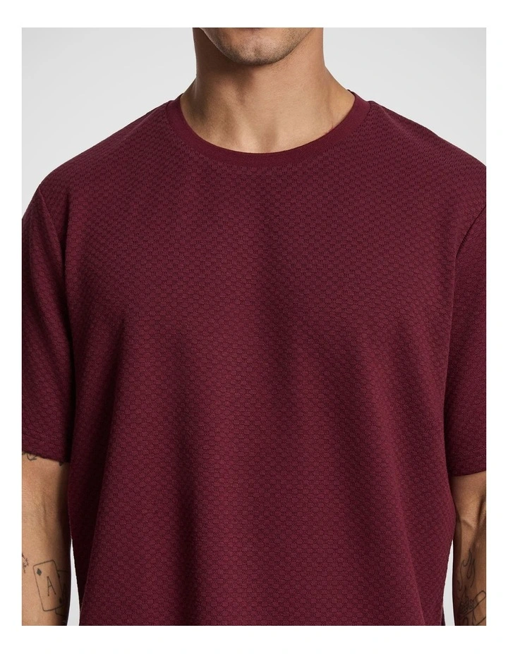 Lynx Textured Tee in Burgundy image 3