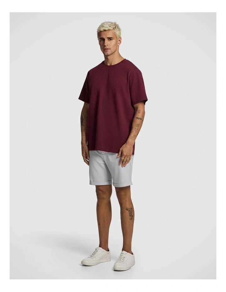 Lynx Textured Tee in Burgundy image 4
