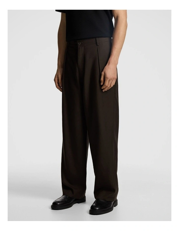 Adam Lyocell Linen Blend Chino in Chocolate image 2