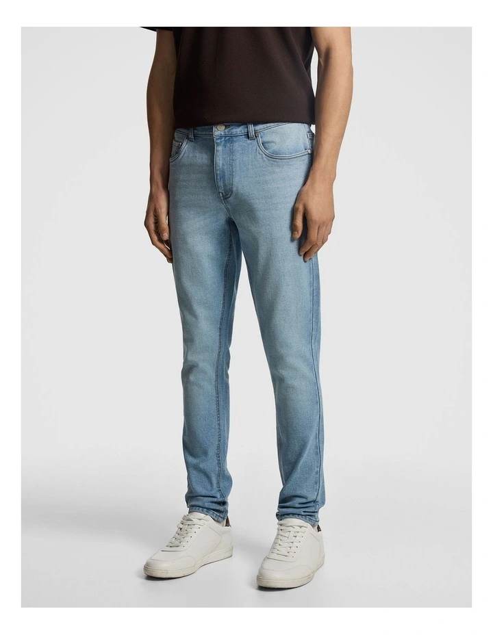 Guy Skinny Jean in Light Wash image 3