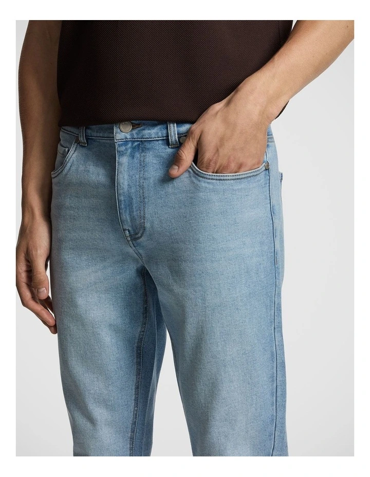 Guy Skinny Jean in Light Wash image 4