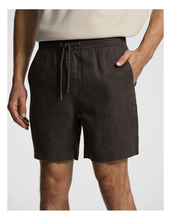 Manta Pure Linen Short in Olive image 4