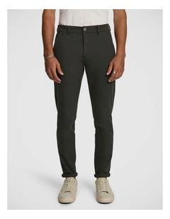 Energy Hyper Stretch Skinny Chino in Green