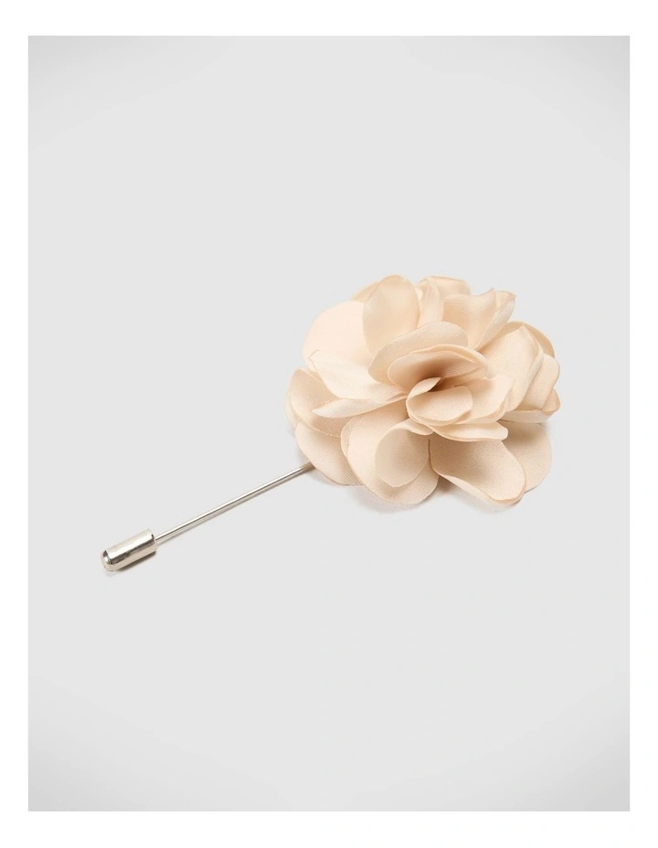 Fabric Flower Lapel Pin in Natural image 2
