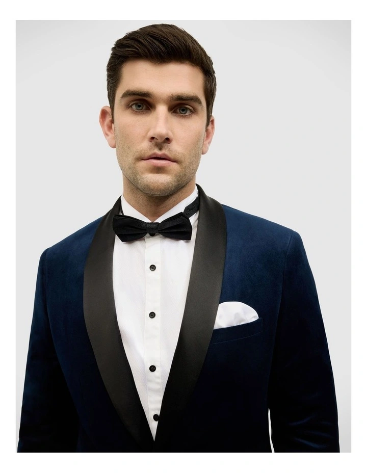Black Tie Velvet Tuxedo in Midnight image 4