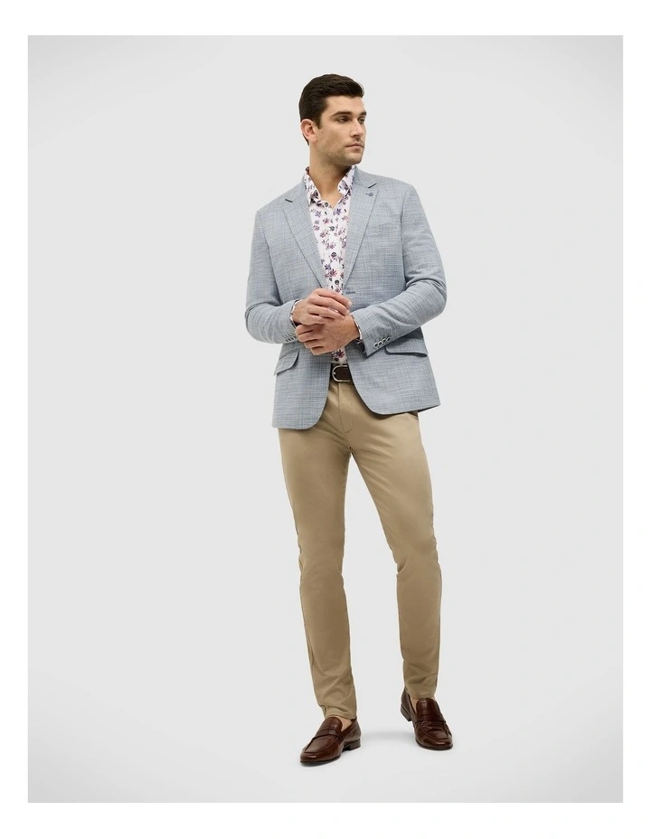Single Breasted Textured Tailored Blazer in Navy image 3