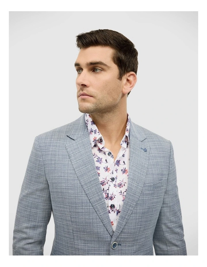 Single Breasted Textured Tailored Blazer in Navy image 4