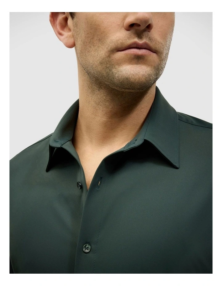 Slim Travel Shirt in Forest image 4