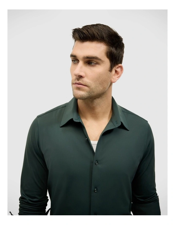 Slim Travel Shirt in Forest image 5