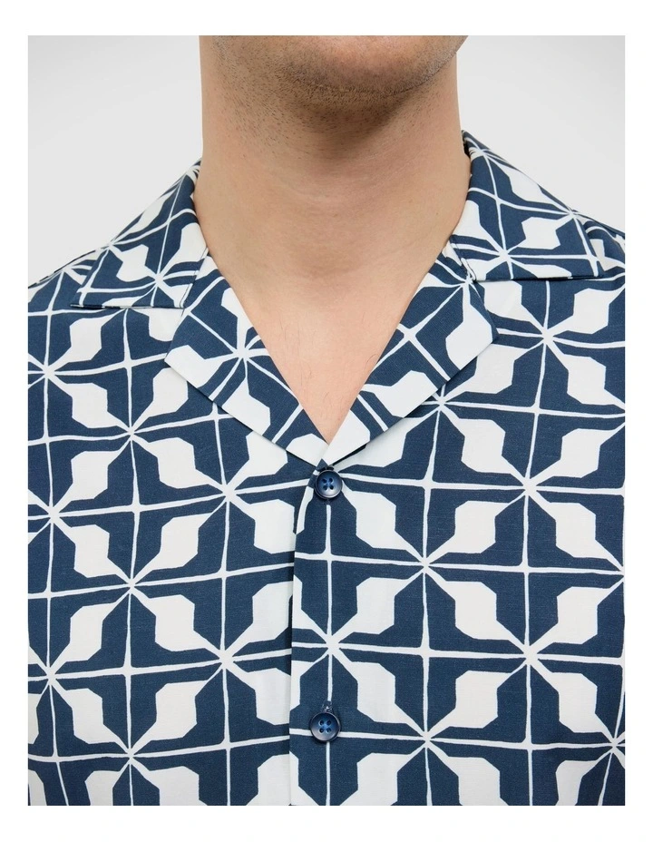 Chadwick Resort Geo Short Sleeve Shirt in Navy image 4