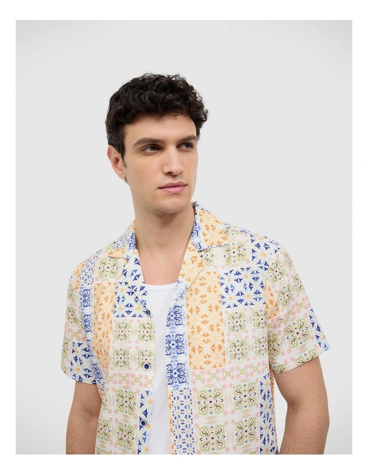 Tapestry Print Short Sleeve Shirt in Multi image 5