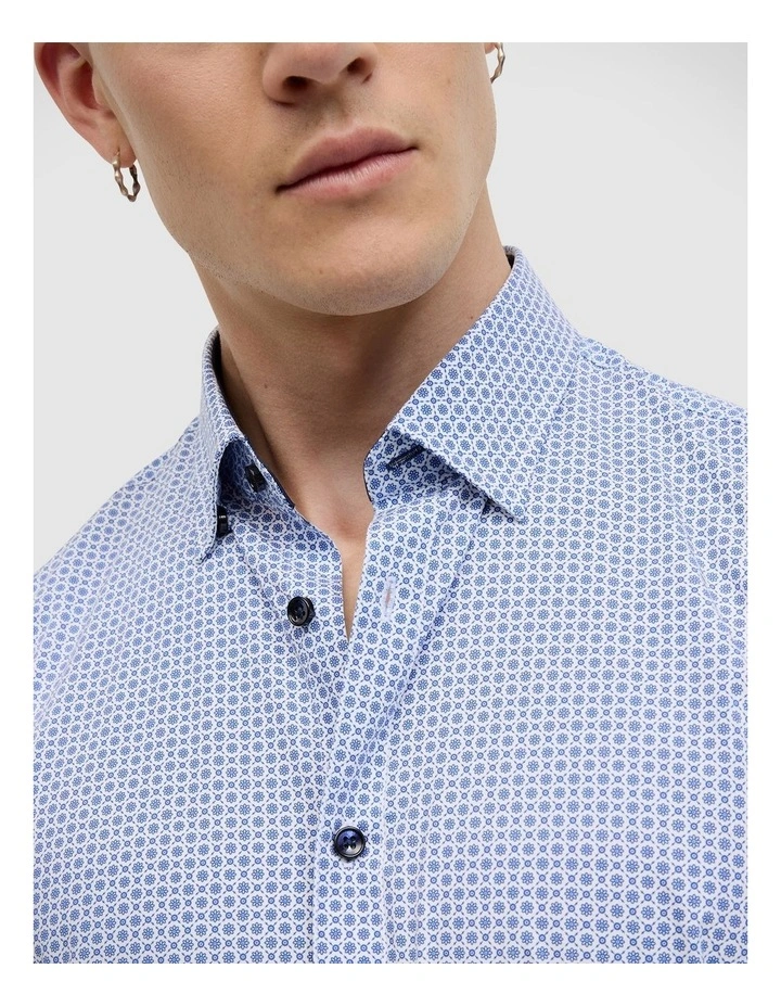 Reeves Geo Long Sleeve Shirt in White/navy image 4