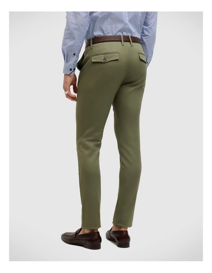 Bradley Stretch Chino in Olive image 5