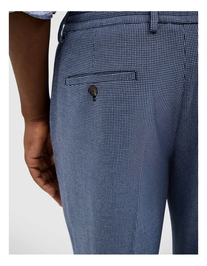 Lincoln Everyday Pant in Blue image 5
