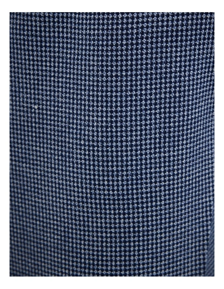 Lincoln Everyday Pant in Blue image 6