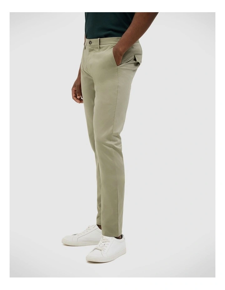 Bradley Stretch Chino in Light Khaki image 4