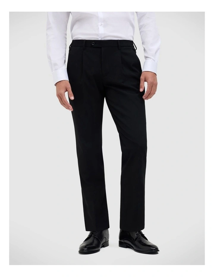 Jett Performance Tailored Pant in Black image 4