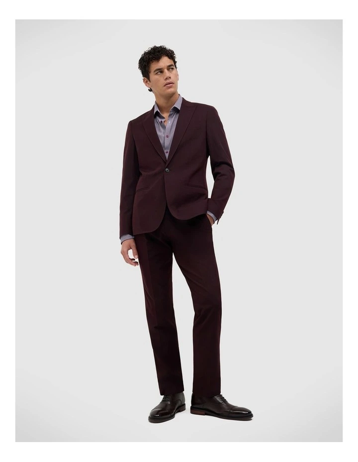 Jett Performance Tailored Pant in Burgundy image 3