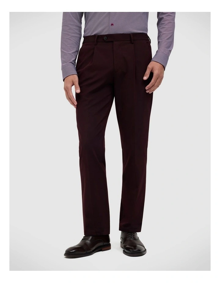 Jett Performance Tailored Pant in Burgundy image 4