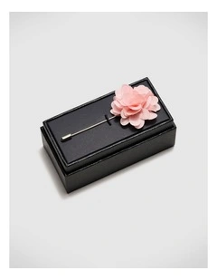 Charly Flower Lapel Pin in Pink