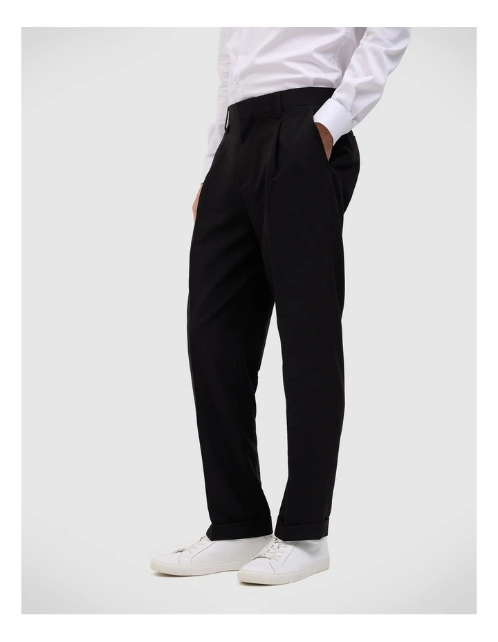 Elijah Relaxed Pleated Pant in Black image 1