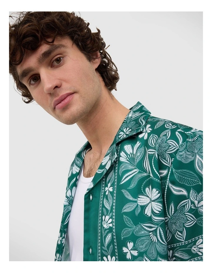 Aidan Border Print Short Sleeve Shirt in Green image 6