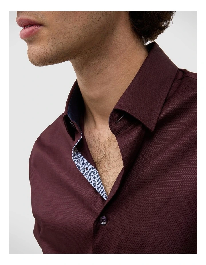 Joshua Textured Shirt in Burgundy image 4