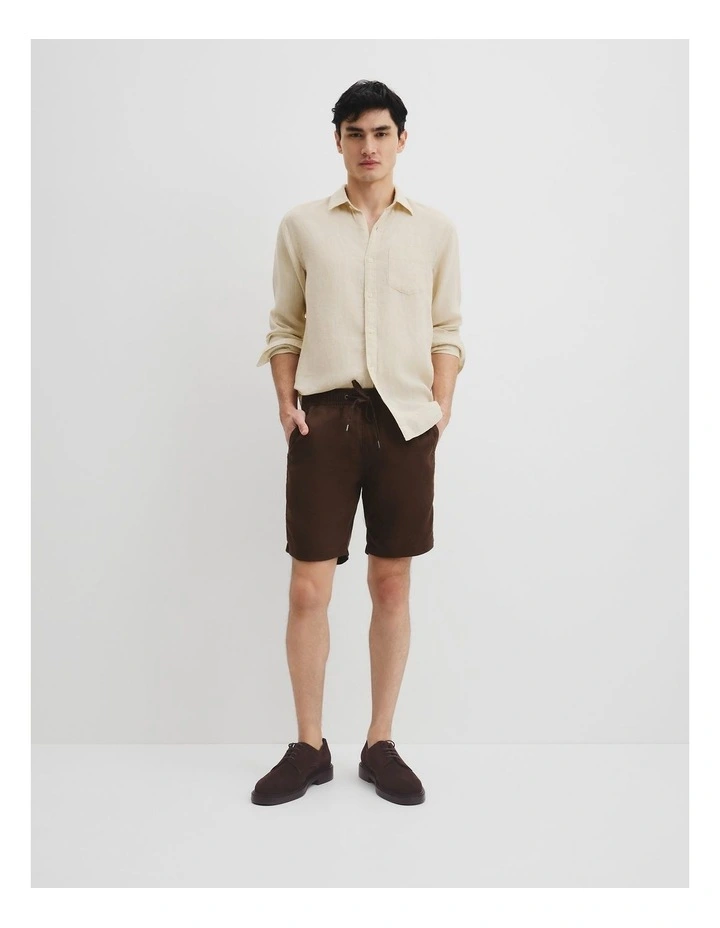 Organically Grown Linen Drawcord Short in Fudge image 1