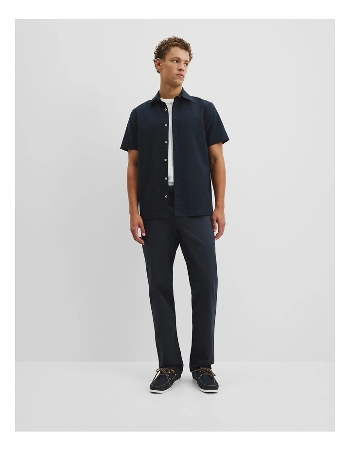 Short Sleeve Relaxed Good Earth Cotton Oxford Shirt in Navy image 3
