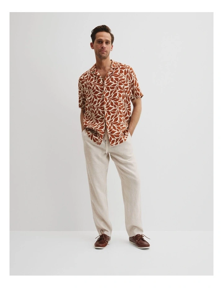 Linen Leaf Print Short Sleeve Shirt in Spice image 2