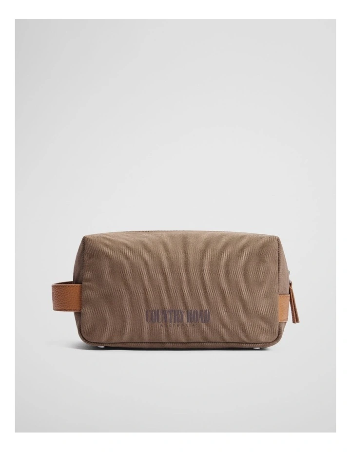 Heritage Washbag in Oak image 1
