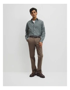 Regular Fit Travel Trouser in Mushroom