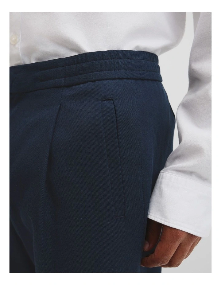 Relaxed Elastic Pant in Navy image 3