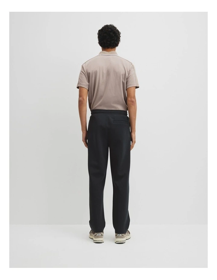 Athleisure Jogger in Black image 5
