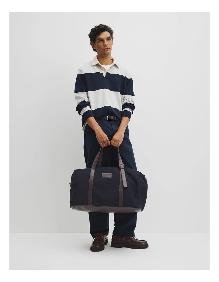 Hudson Duffle Bag in Navy image 2