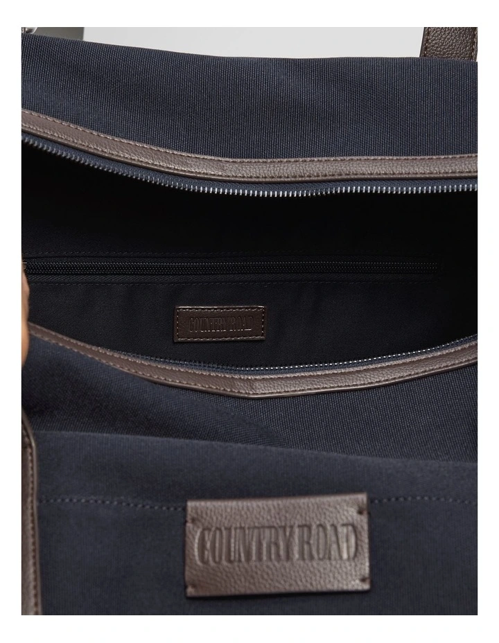 Hudson Duffle Bag in Navy image 4