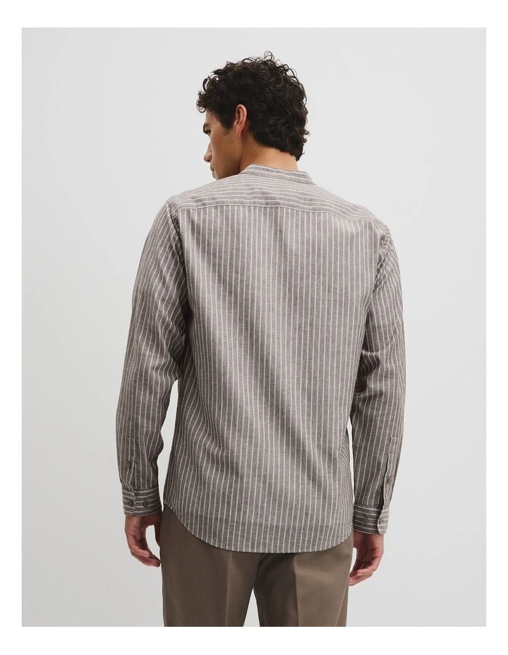 Regular Fit Cotton Linen Standard Collar Shirt in Fudge image 5