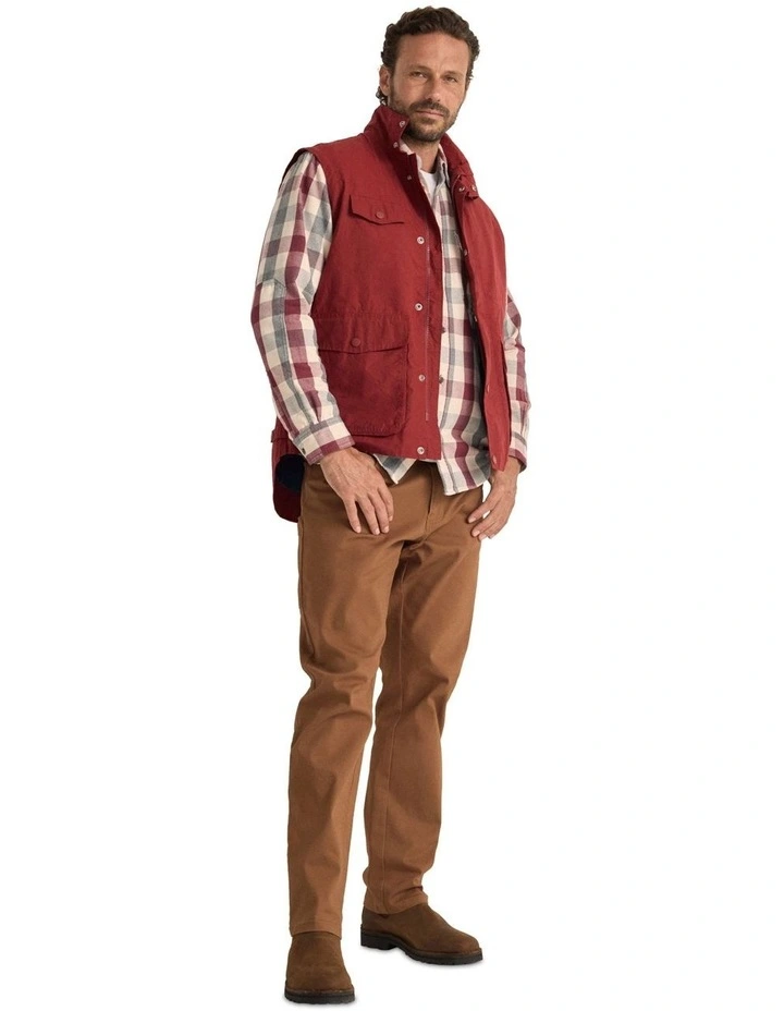 3Vem00015 Lightweight Jumbuck Vest in Red image 2