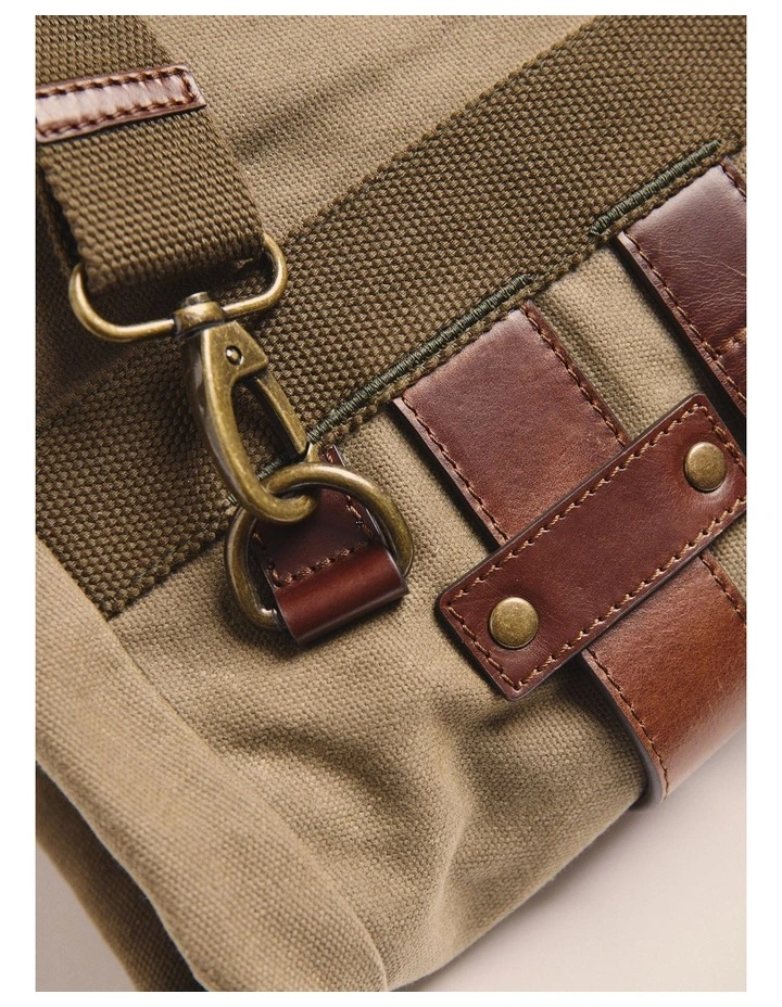 Lockyer Bag in Moss image 2