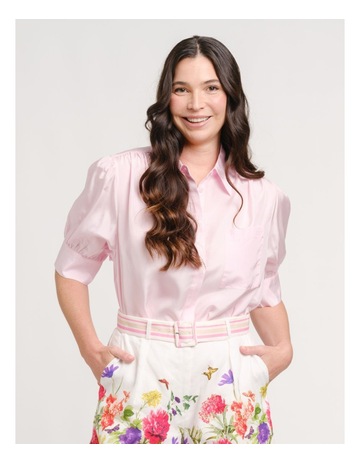 Coral colour