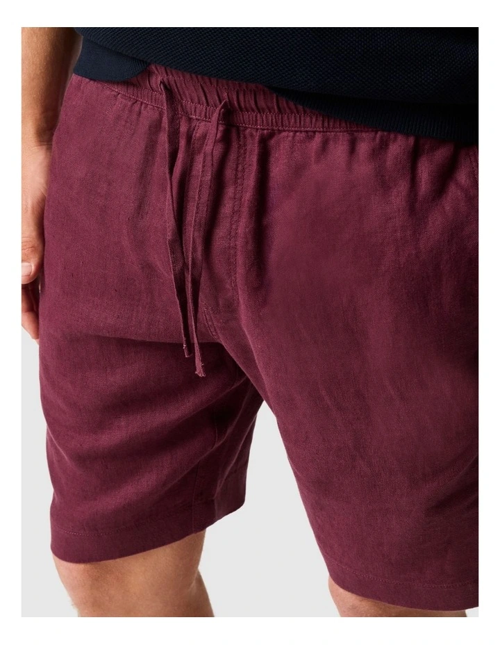Linen 9 inch Resort Short in Oxblood image 6