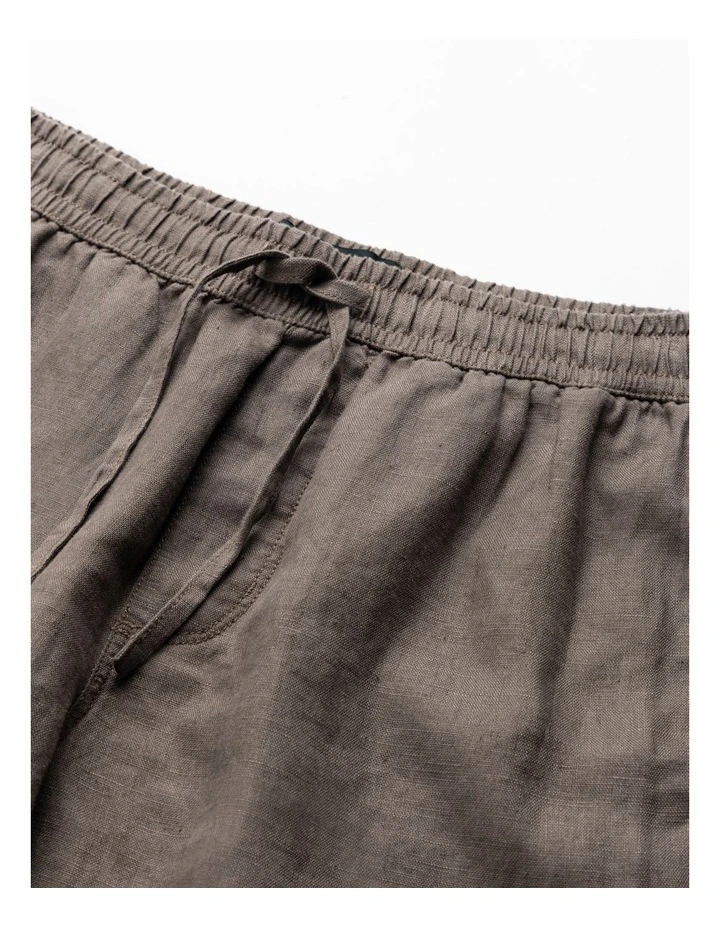 Linen 9 inch Resort Short in Driftwood image 5